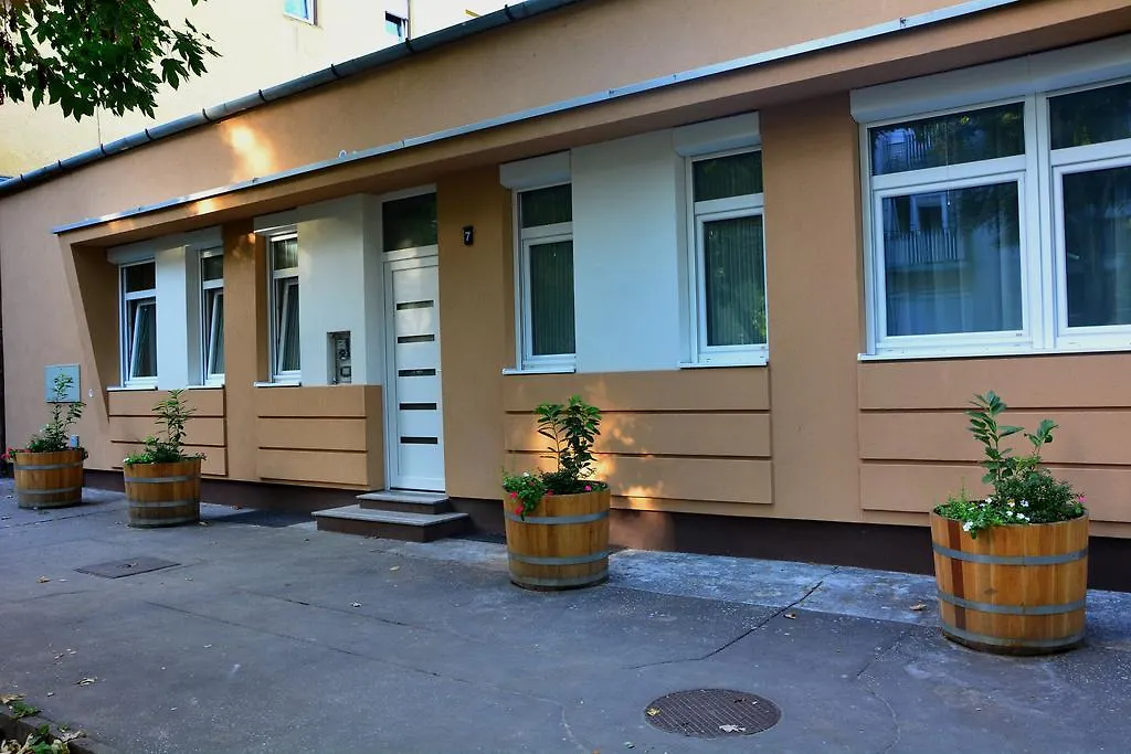 Bodza Apartmanok Eger