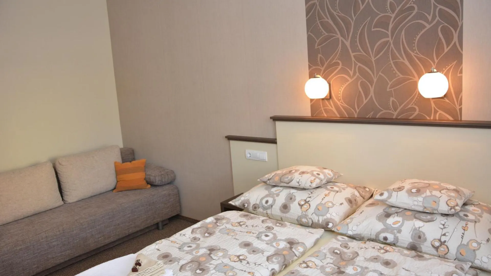 Apartment Bodza Apartmanok Erlau